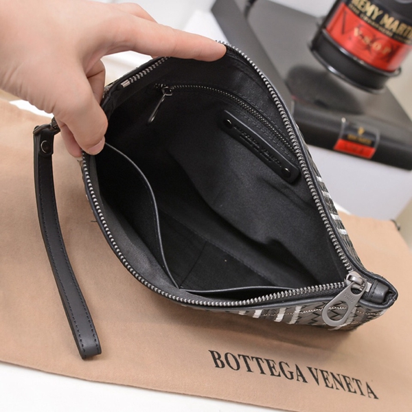 ボッテガヴェネタバッグ側面デザイン